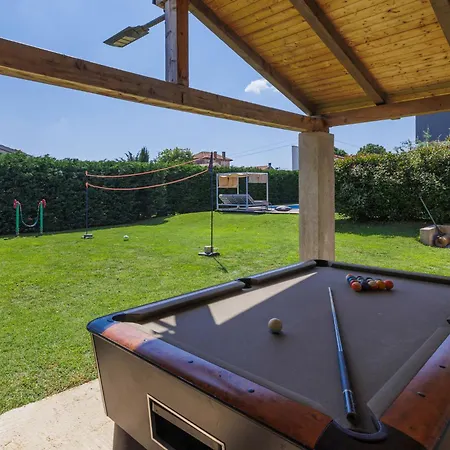 Grande By Interhome וילה