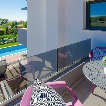 Grande By Interhome וילה Tar-Vabriga