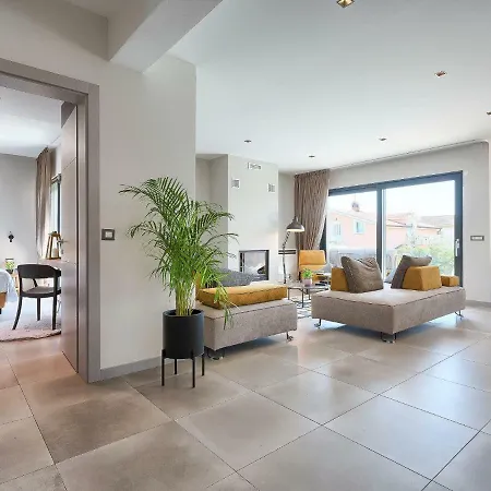 Grande By Interhome * Tar-Vabriga