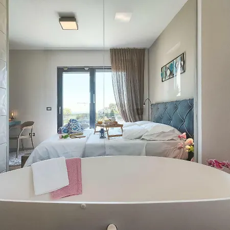 Grande By Interhome