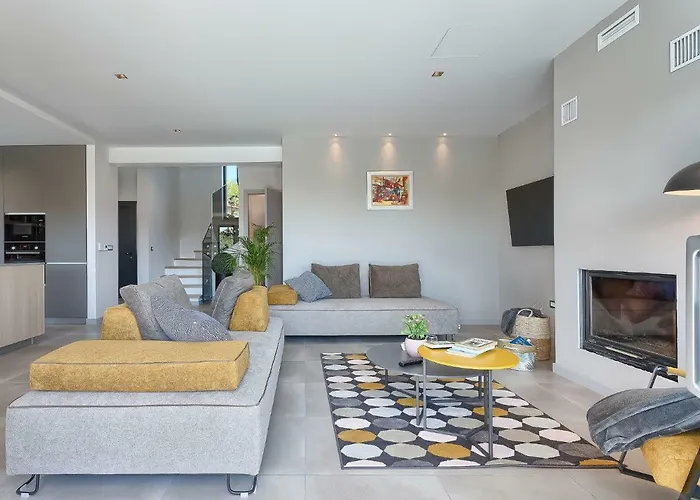 Grande By Interhome Villa *