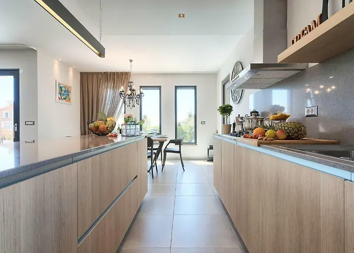 Grande By Interhome Villa Tar-Vabriga